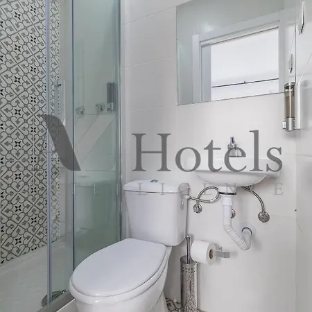 Ayz Elcano - Auto Check-in Guest house *