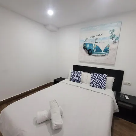 Ayz Elcano - Auto Check-in Hotel Malaga