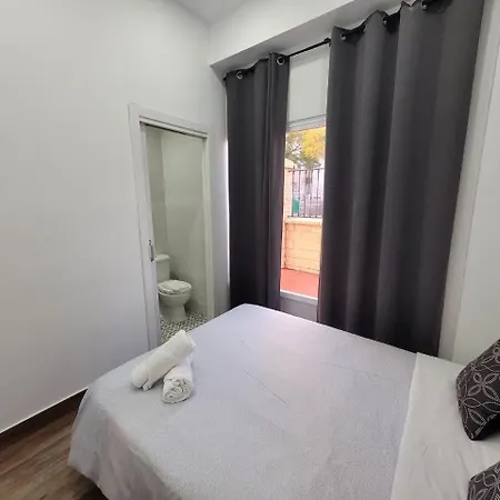 Ayz Elcano - Auto Check-in Hotel Málaga