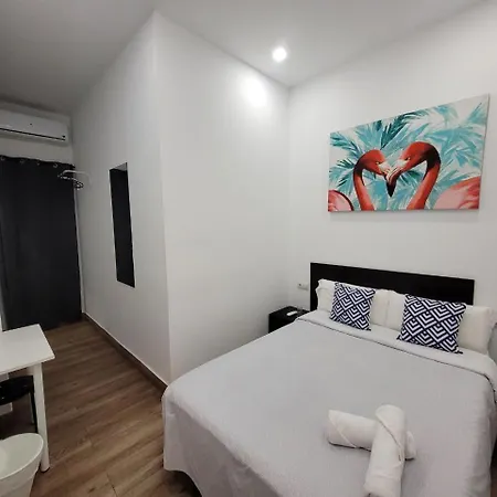 Ayz Elcano Hotel
