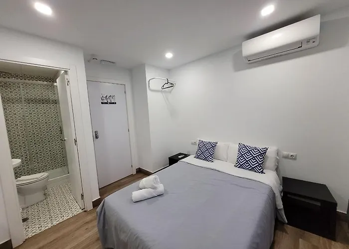 Ayz Elcano - Auto Check-in Hotel