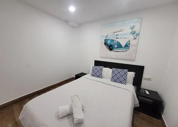 Ayz Elcano - Auto Check-in Hotel Málaga