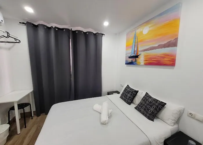 Hotel Ayz Elcano - Auto Check-in