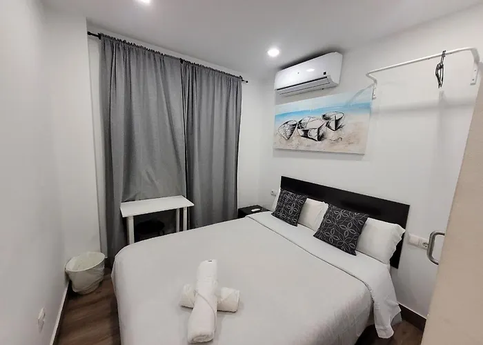 Ayz Elcano - Auto Check-in * Málaga