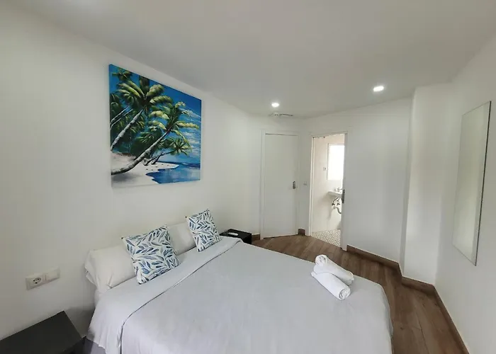 Ayz Elcano - Auto Check-in Hotel *